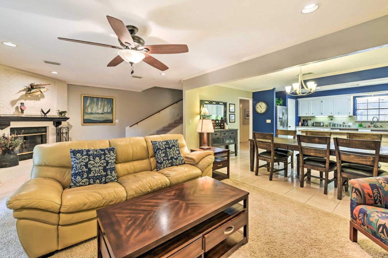 Quiet Lake Conroe Townhome With 2 Boat Slips! Willis Eksteriør bilde