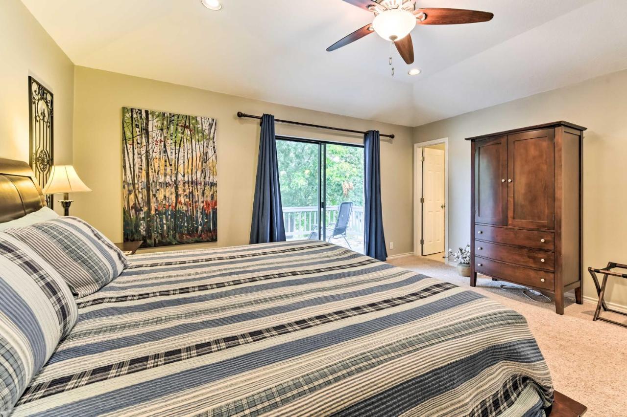 Quiet Lake Conroe Townhome With 2 Boat Slips! Willis Eksteriør bilde