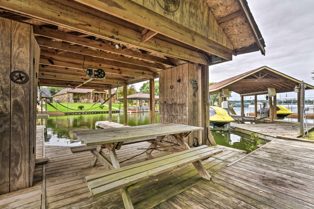 Quiet Lake Conroe Townhome With 2 Boat Slips! Willis Eksteriør bilde